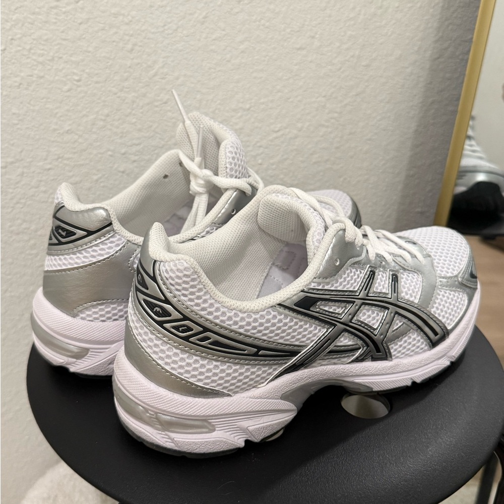 ASICS Women's White and Gray Gel 1130 - Picture 2 of 6